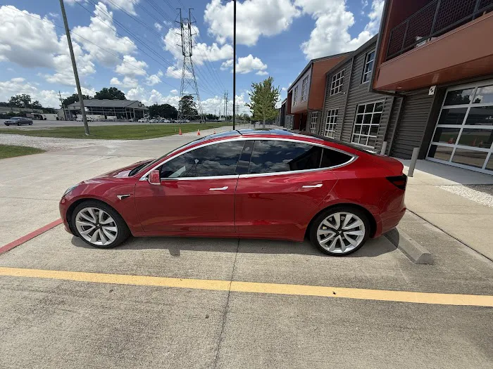 Experience Rides EV Car Rentals Picture 2