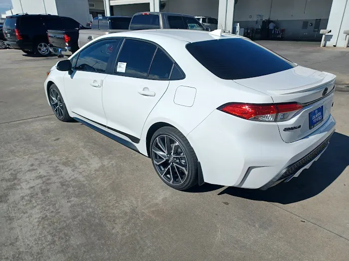 Toyota Rent A Car of Houston Picture 9