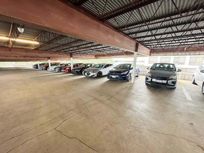 Sadaat Rideshare Rental Picture 4