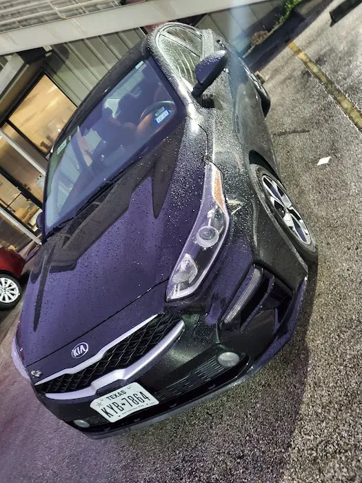 Avis Car Rental Picture 1