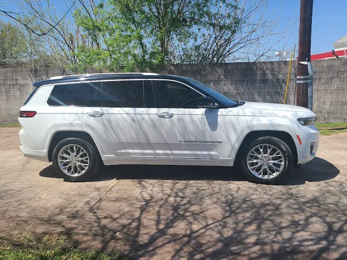 Spacecity Car Rentals Picture 1