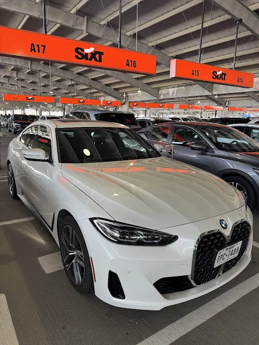 SIXT Rent a Car Houston Airport Picture 5