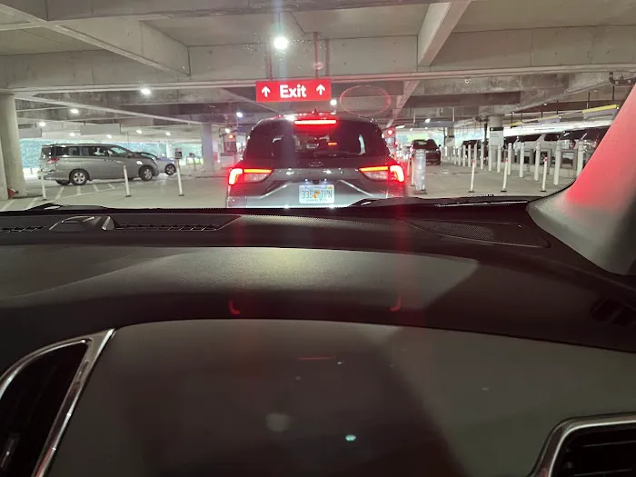 George Bush Intercontinental Car Rental-Hub Picture 7