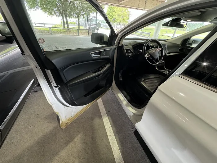 George Bush Intercontinental Car Rental-Hub Picture 10