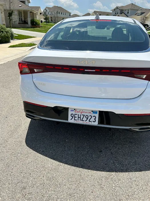 Avis Car Rental Picture 4