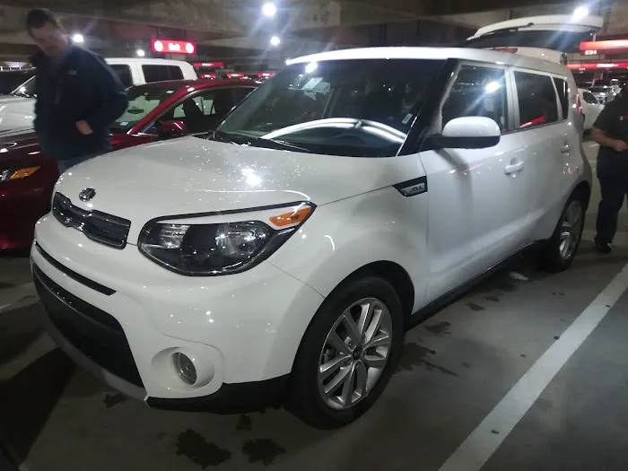 Avis Car Rental Picture 3