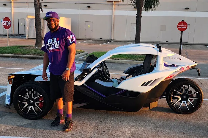 Houston Slingshot Rental Picture 4