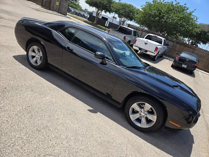 Hertz Car Rental - Houston - Katy Freeway Picture 10