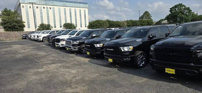 Hertz Car Rental - Houston - Katy Freeway Picture 5