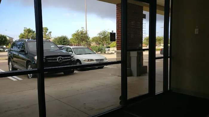 AVIS CAR RENTAL Picture 6