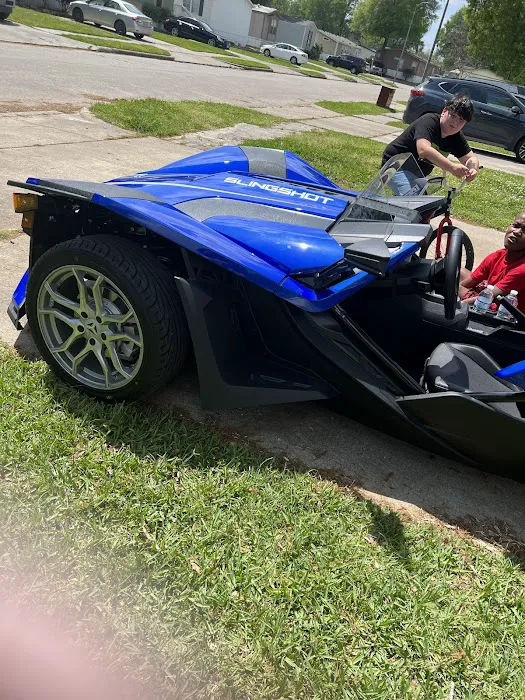 Lit Slingshot Rentals Picture 6