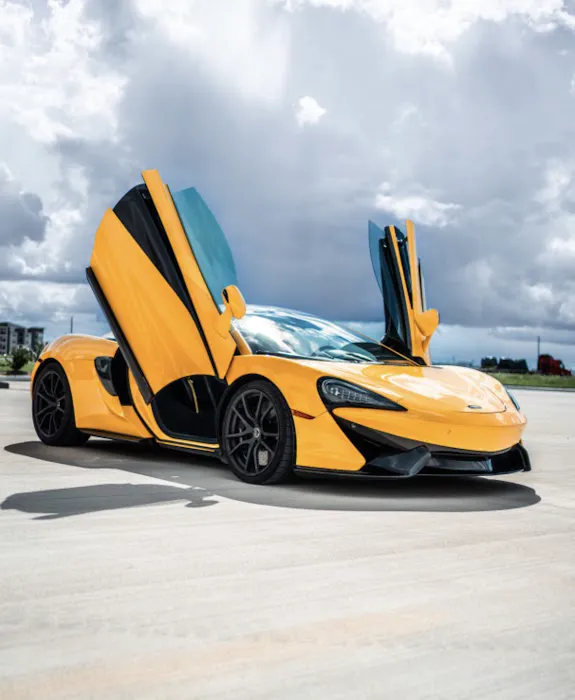 Luxury Car Rental Picture 5