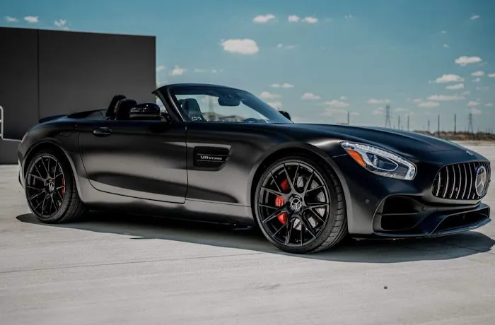 Luxury Car Rental Picture 6