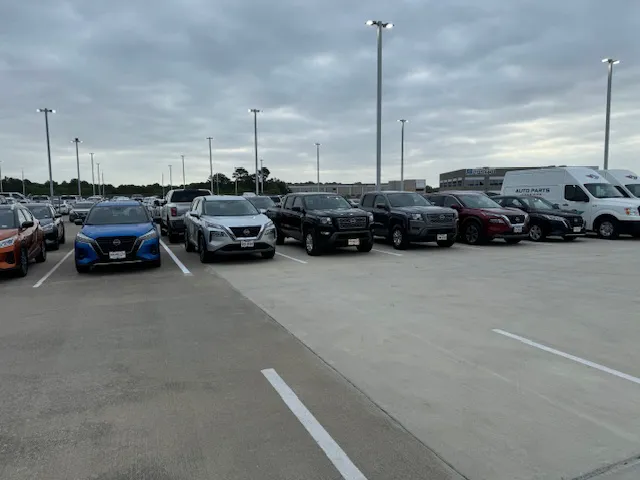 Fred Haas Nissan Rental Picture 5