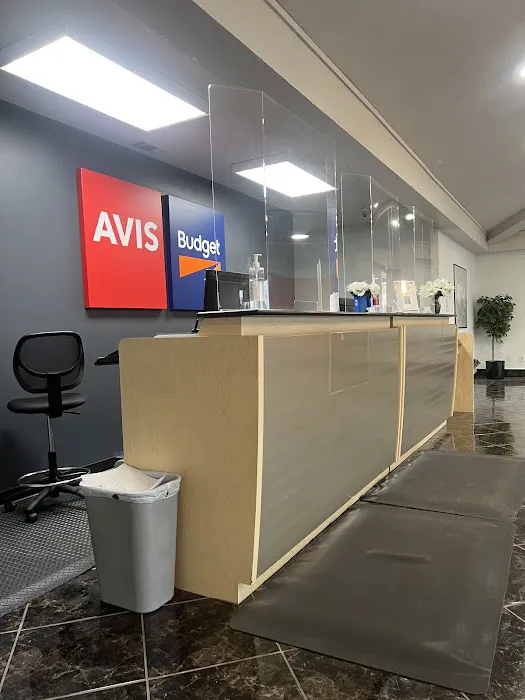 Avis Car Rental Picture 2