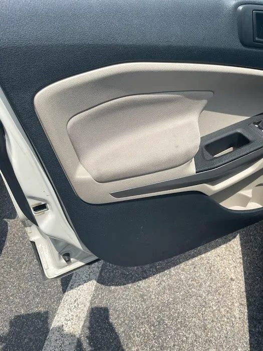 Avis Car Rental Picture 6