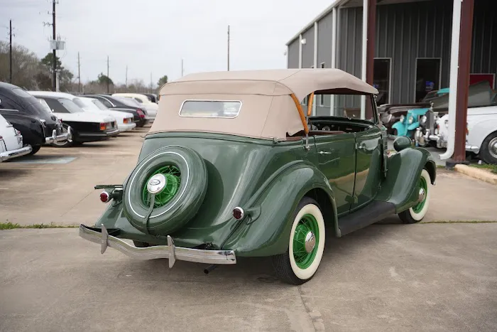 City Classic Rental Cars Picture 9