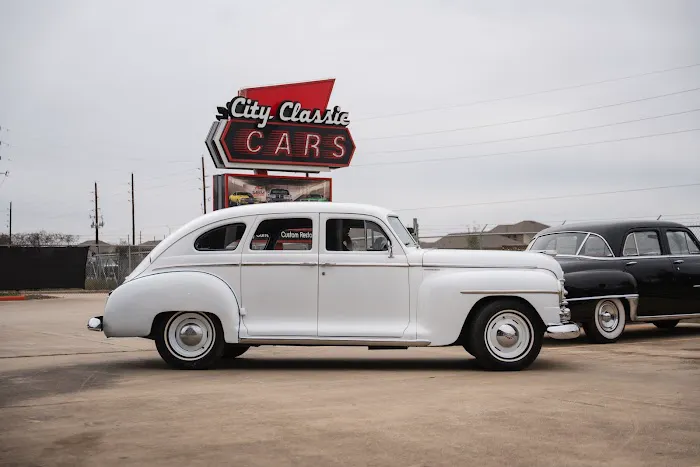 City Classic Rental Cars Picture 4