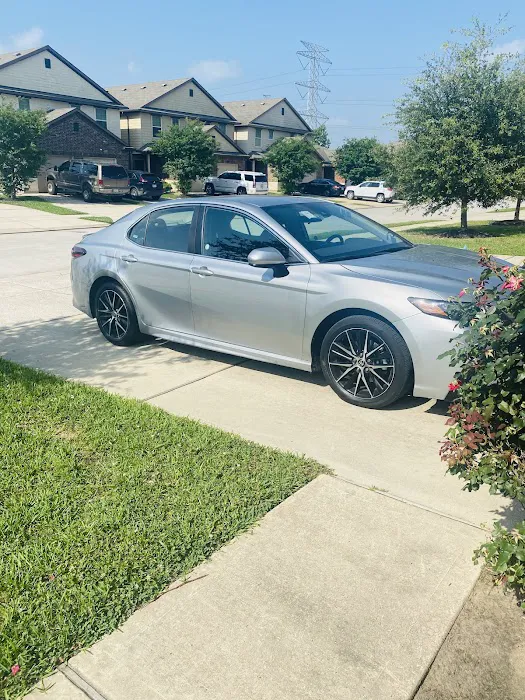 Avis Car Rental Picture 1