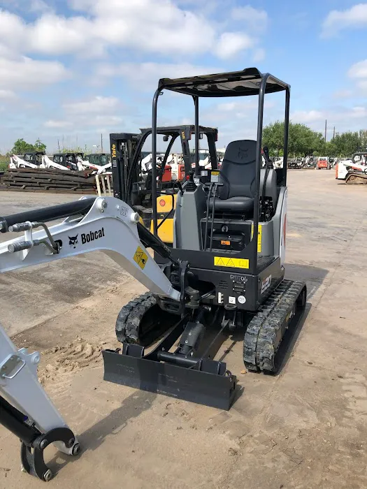 Unique Luxury & Heavy Equip. Llc Picture 1