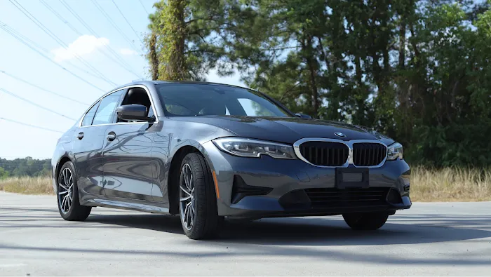 City Lux Car Rentals Picture 2