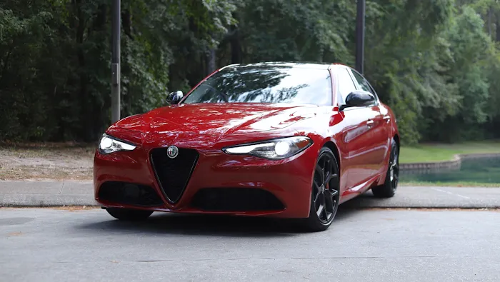 City Lux Car Rentals Picture 9