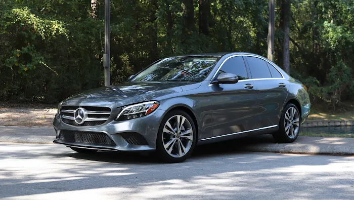 City Lux Car Rentals Picture 3