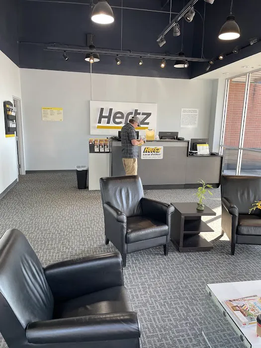 Hertz Car Rental - Humble - Highway 59 North Picture 5