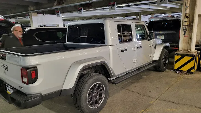 Budget Car Rental Picture 1