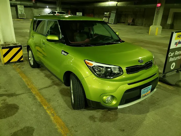 Dollar Car Rental - Portland (MAINE) International Jetport Picture 7