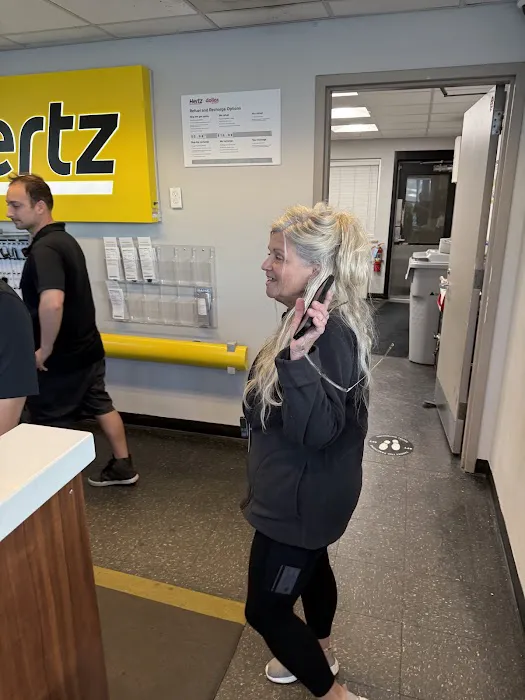 Dollar Car Rental - Portland (MAINE) International Jetport Picture 9