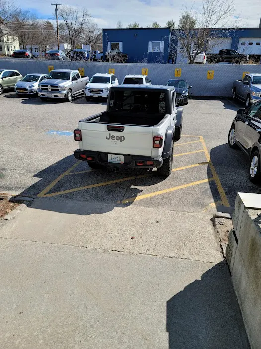 Hertz Car Rental - Portland - Warren Avenue Picture 9