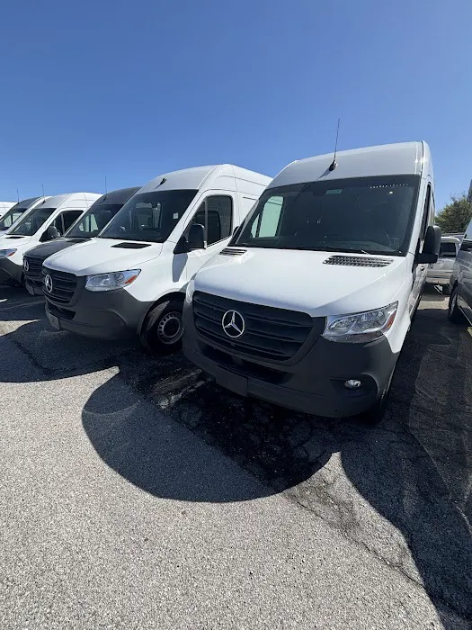 Parkside Car & Van Rental Picture 4