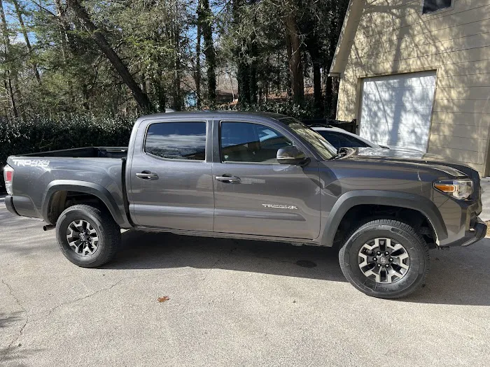 Avis Car Rental Picture 2