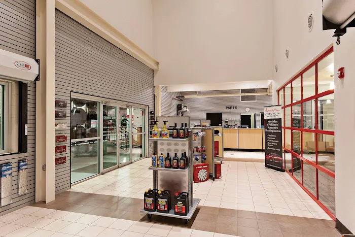 Heyward Allen Toyota Rental Car Center Picture 2