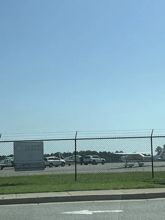 Hertz Car Rental - Ben Epps Airport Picture 6
