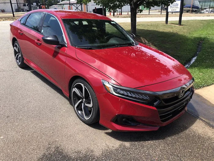 Elite Car Rental Picture 2