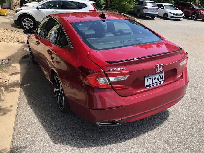 Elite Car Rental Picture 4