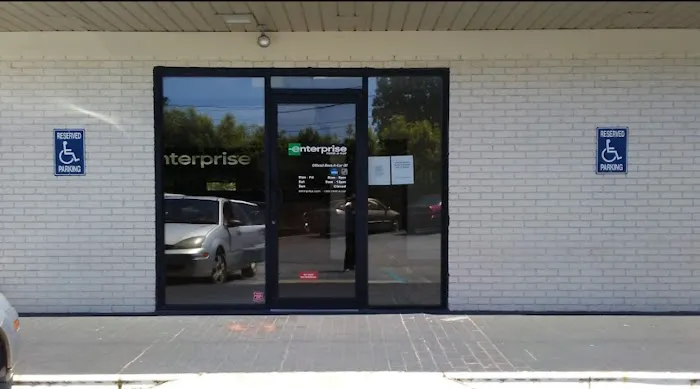 Enterprise Rent-A-Car Picture 7