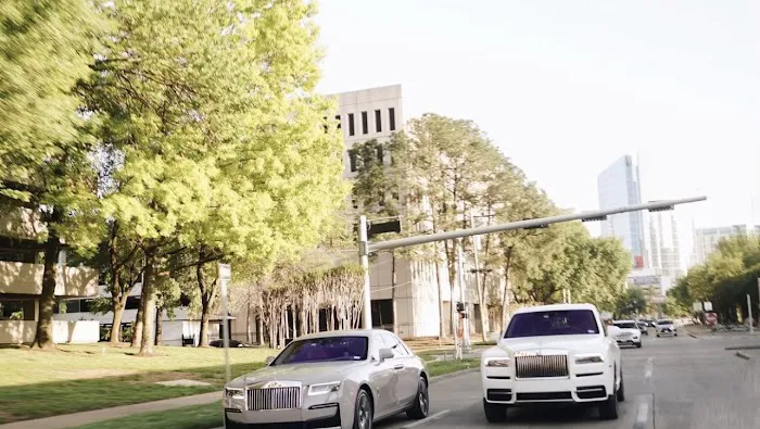 Leozen Exotic & Luxury Car Rentals Houston | Chauffeur & Limo | Picture 10