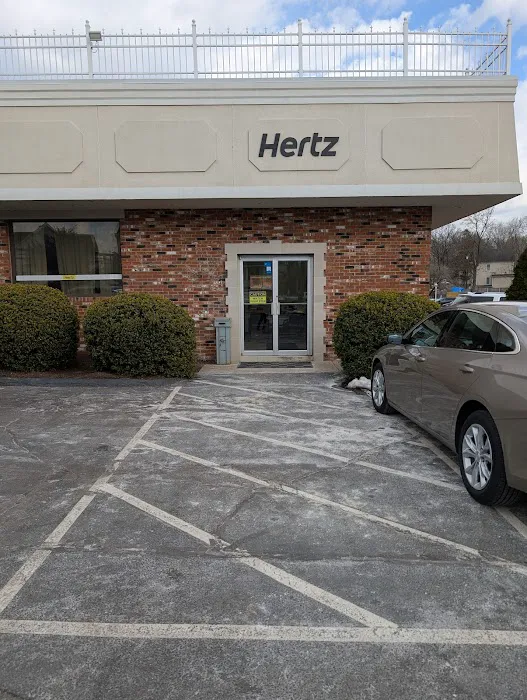 Hertz Car Rental - Norwalk - Main Street Picture 4