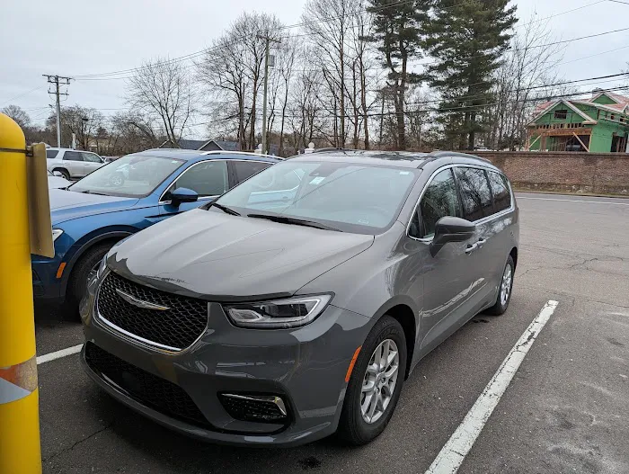 Avis Car Rental Picture 3