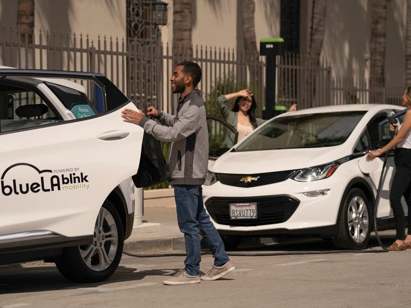 Should You Rent a Car or Use Ride-Sharing for Your Next Trip?