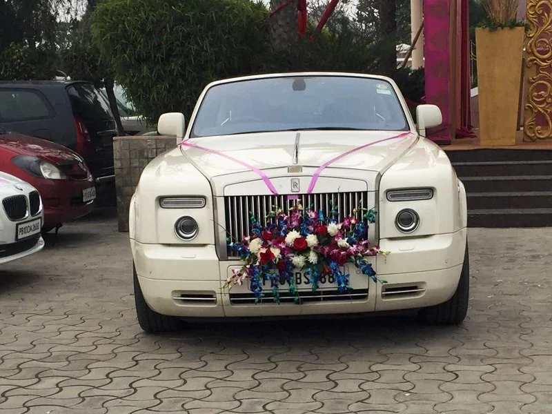 How to Rent a Luxury Car for Your Next Special Occasion