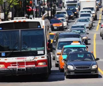 Should You Rent a Car or Use Public Transportation? The Pros and Cons