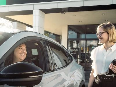 Renting a Car in Las Vegas Airport vs Strip Locations: Which is Better for You?