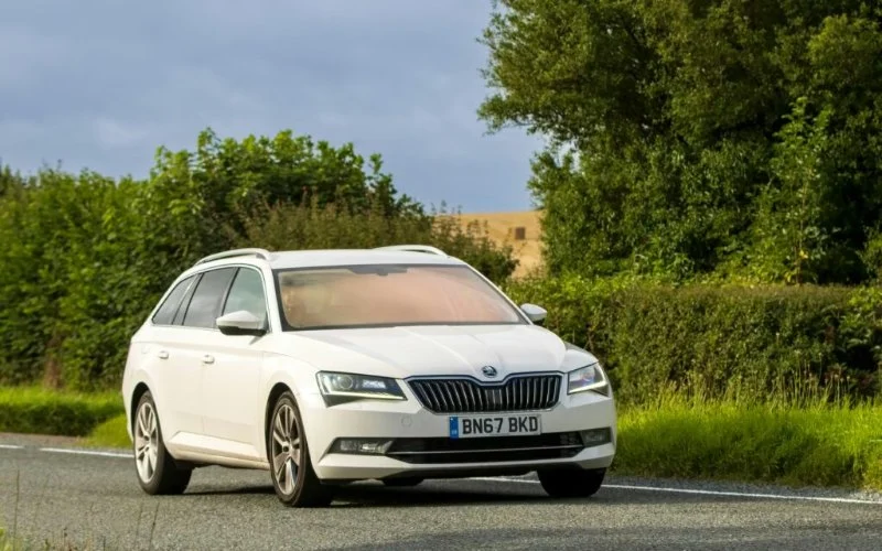 Best Rental Cars for Long Distance Driving Comfort