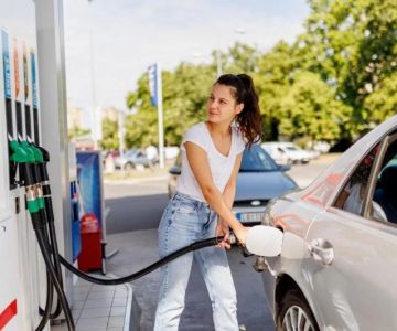 Full Guide to Fuel Policies in Rental Cars and How to Save Money