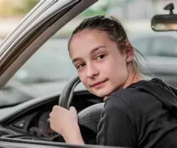 Best Ways to Avoid Young Driver Fees in the US and Save on Rentals